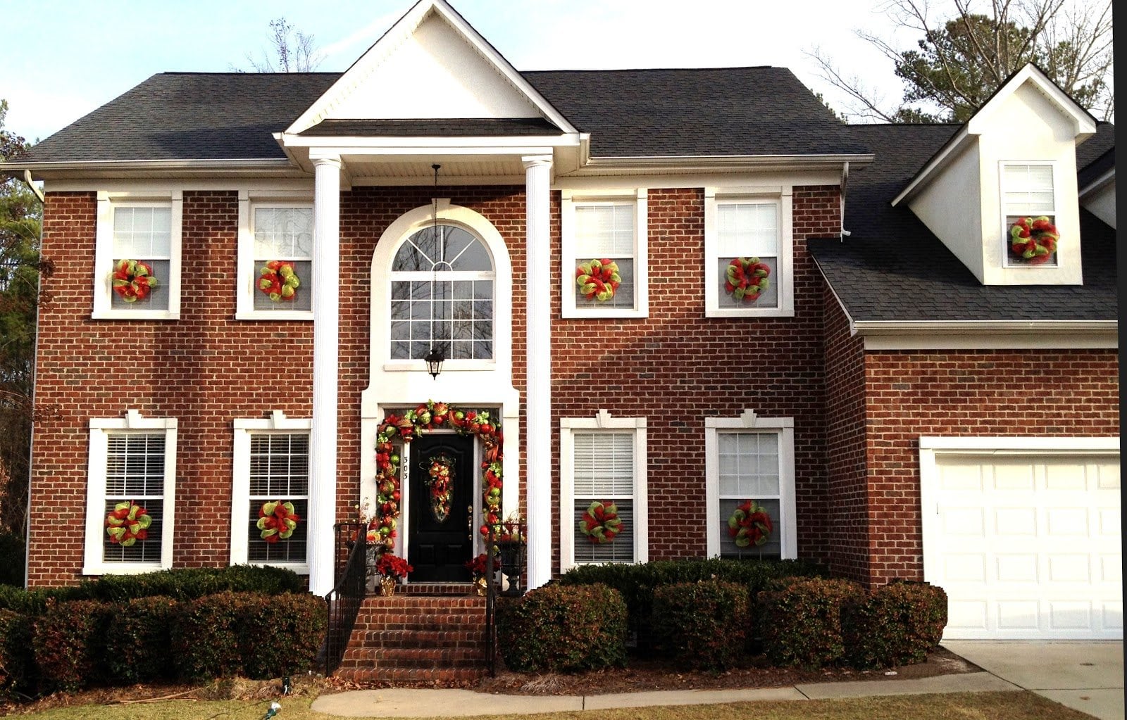 53  Exterior christmas ribbon 