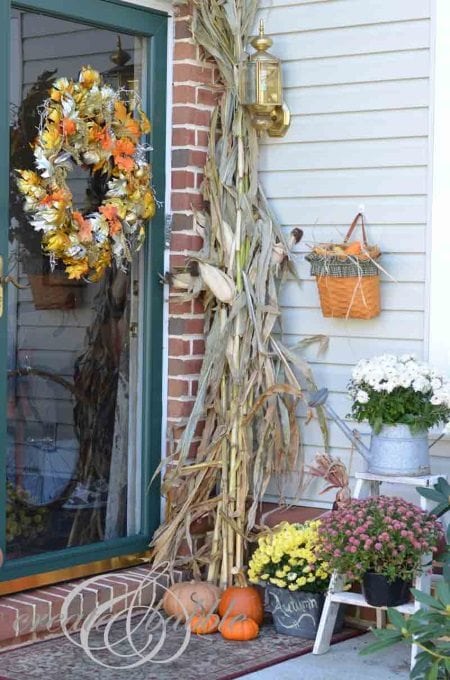 15 Gorgeous Fall Porches to help inspire you for fall decorating.