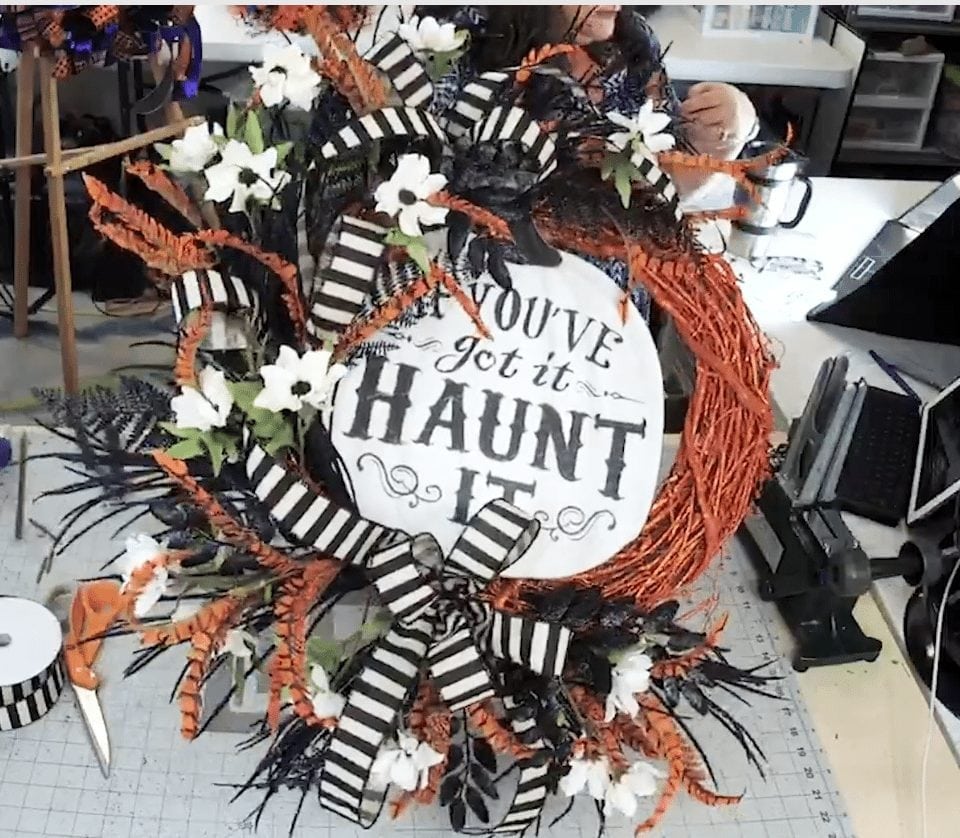 DIY-Pottery-Barn-Inspired-Halloween-Wreath-Tutorial