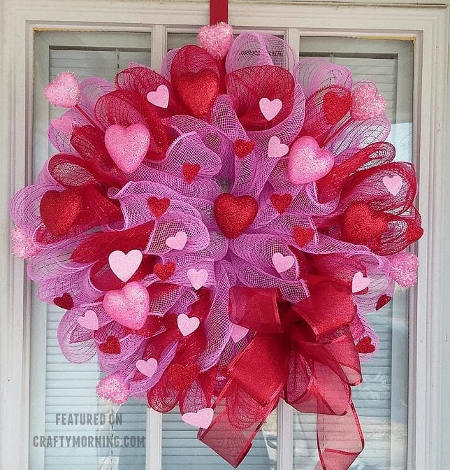 14 Valentine's Day DIY Wreath Ideas - Southern Charm Wreaths