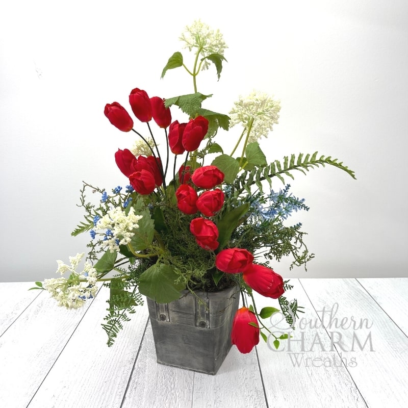 Blog-How-to-Patriotic-Table-Arrangement