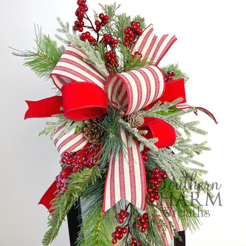 HolidayBowMasterclass_ChristmasLanternTopper