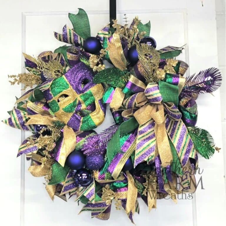 how to make a mardi gras wreath with mesh