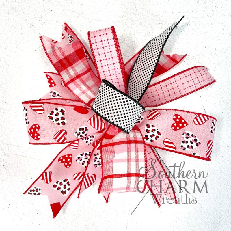 Valentines Day Bow for Wreath, Valentine Bow, Lantern Bow, Heart Bow,  Valentine Decor, Love Bow, Winter Decor, Gift Wrap Ribbon Bow 