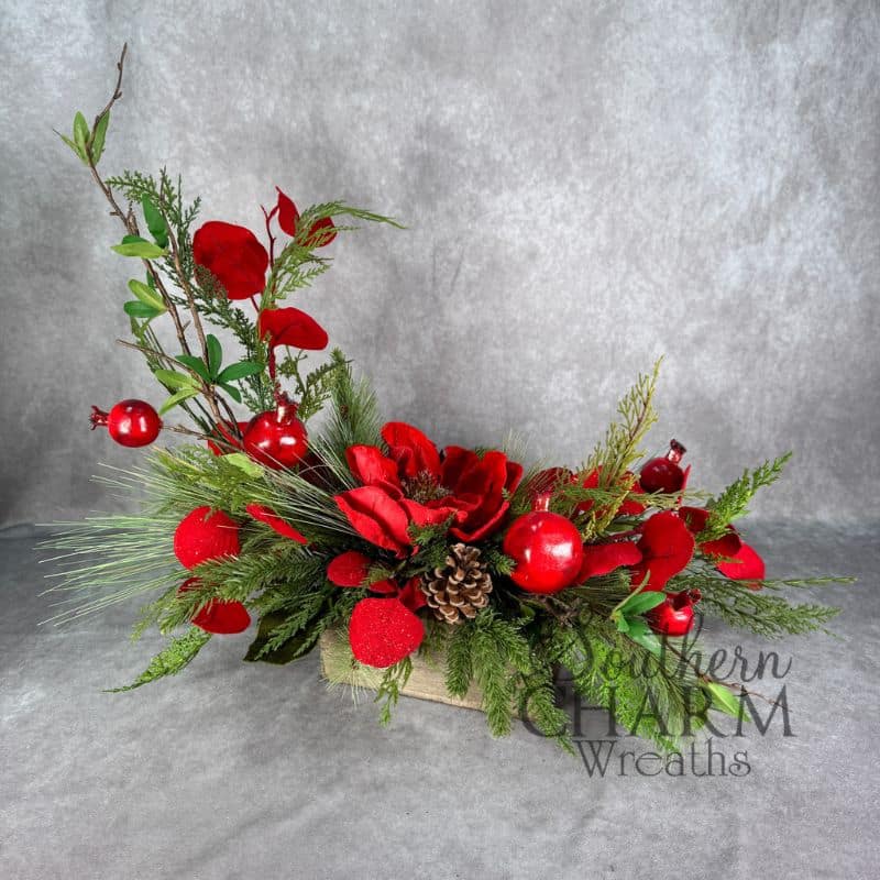 Simple Christmas Workshop - Red Magnolia Arrangement