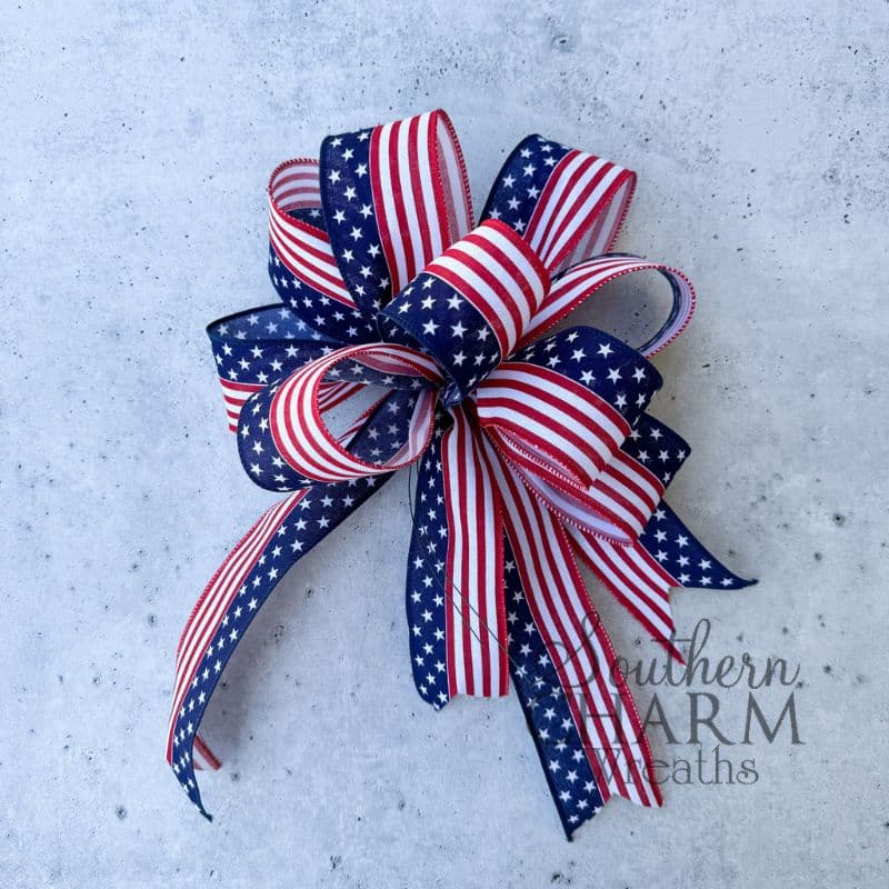 PatrioticBowChallenge_OneRibbonLoopyBow