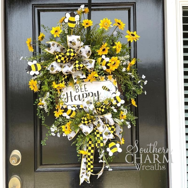 Blog - Featured Bumble Bee Summer Wreath