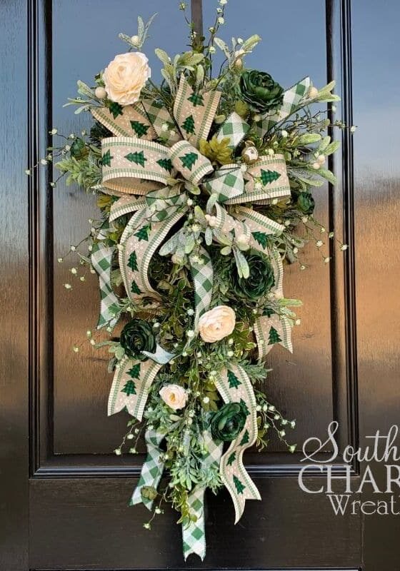 How to Make A Monochromatic Christmas Teardrop Swag by Southern Charm Wreaths