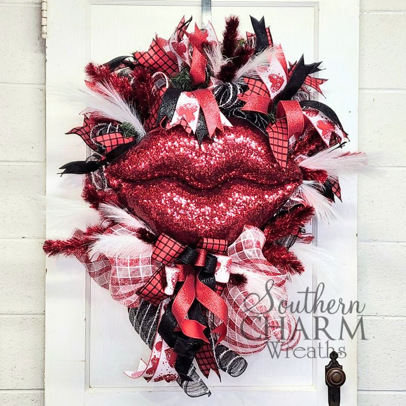 Blog - Red Lips Valentine's Day Wreath