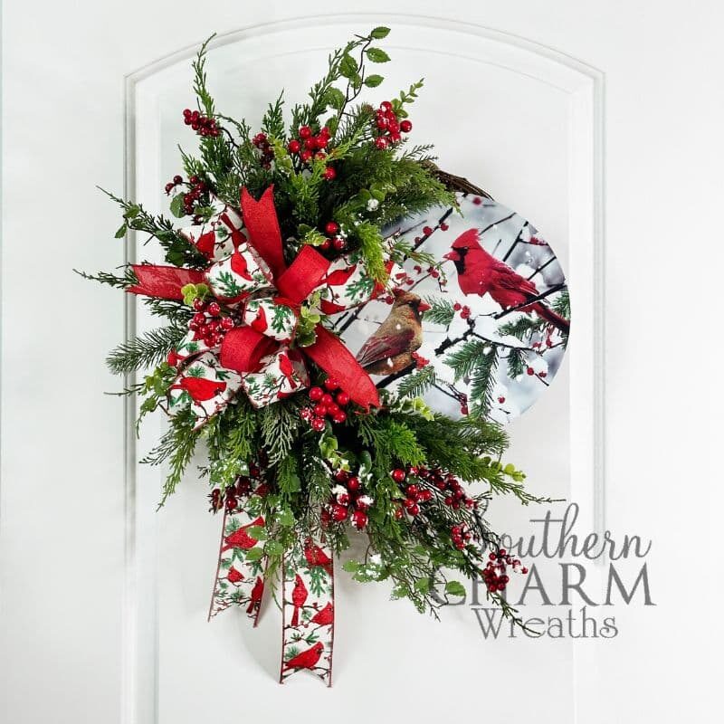 Blog_-_Traditional_Christmas_Cardinal_Wreath