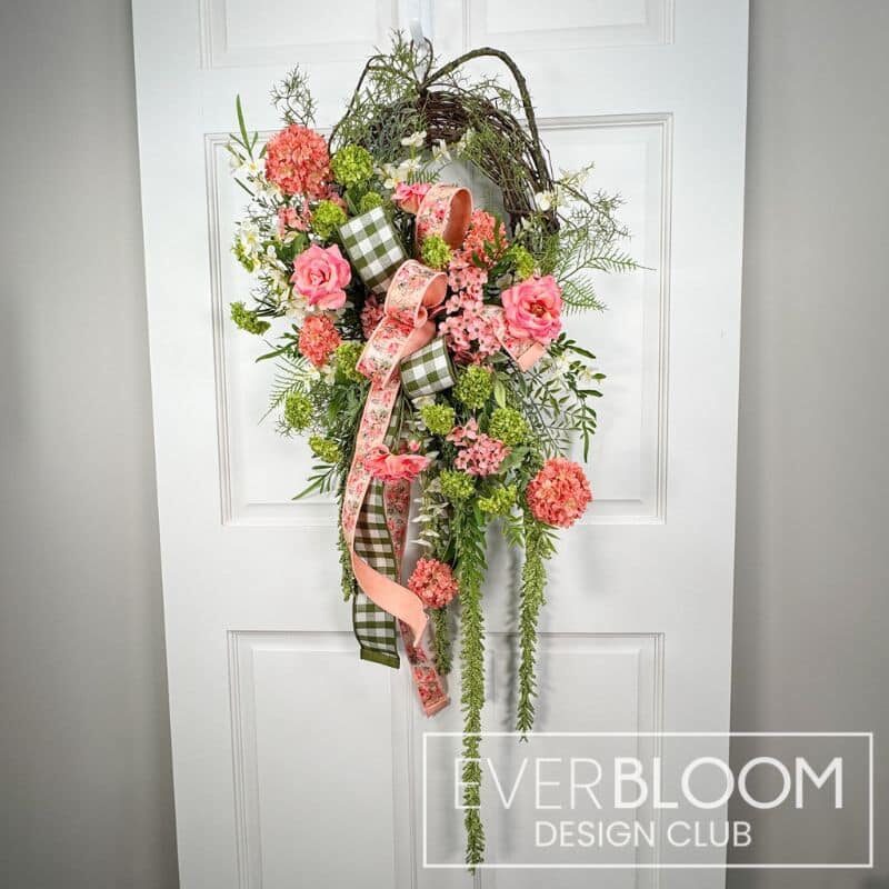 Everbloom - Snowball Rose Arrangement Wreath