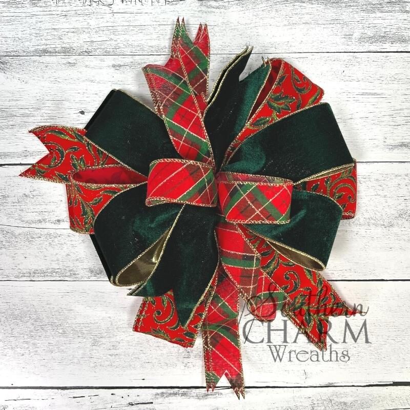 How to Hand Tie a Holiday Bow Using 3 Ribbons - Southern Charm Wreaths