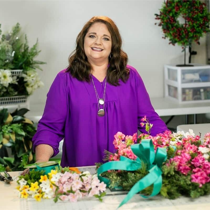 DIY Winter Floral Arrangement (Video) - Southern Charm Wreaths