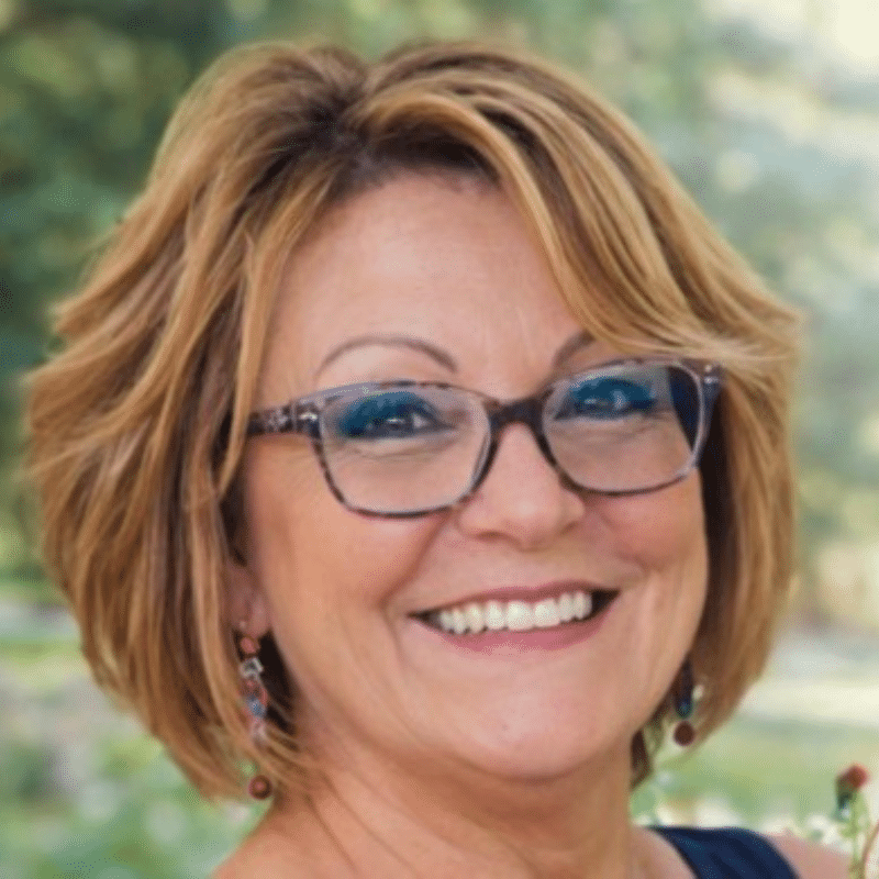 Sherry Holuta - Headshot