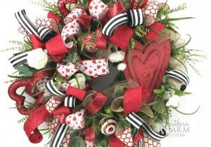 Valentine Wreath on Evergreen Red Black