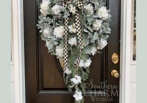 WOTMC December Bonus Winter Hydrangea Wreath