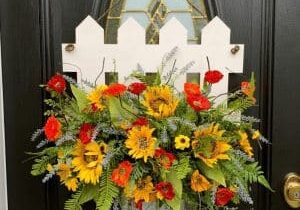 blg-wotmc-sunflower-fence-door-hanger