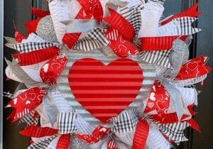 _blg_WOTMC Jan Bonus Valentine's Day Deco Mesh Wreath