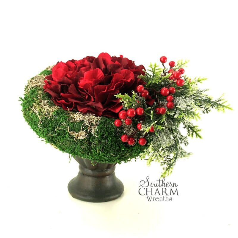 christmas table centerpiece with wreath-bl
