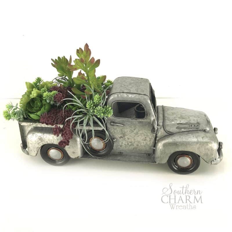 vintage-truck-succulent-arrangement-blg